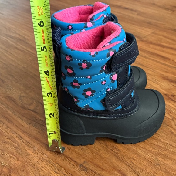 Carter's Blue and Pink Kids Snow Boots - Picture 8 of 9